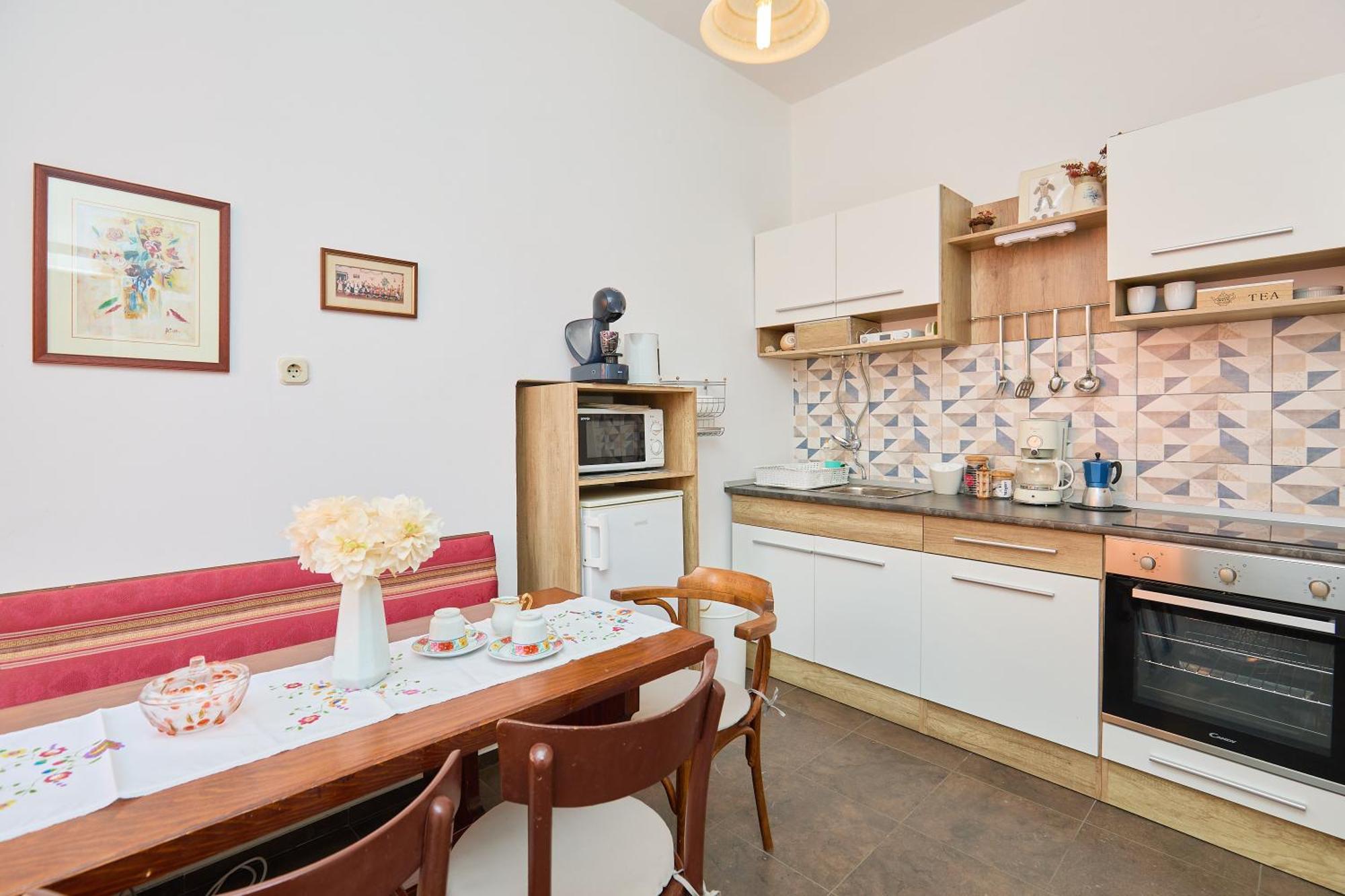 Apartman Soul Of The Old Town, Prijeko Street